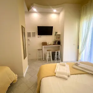 Bed & Breakfast Terrazza Garibaldi, Naples